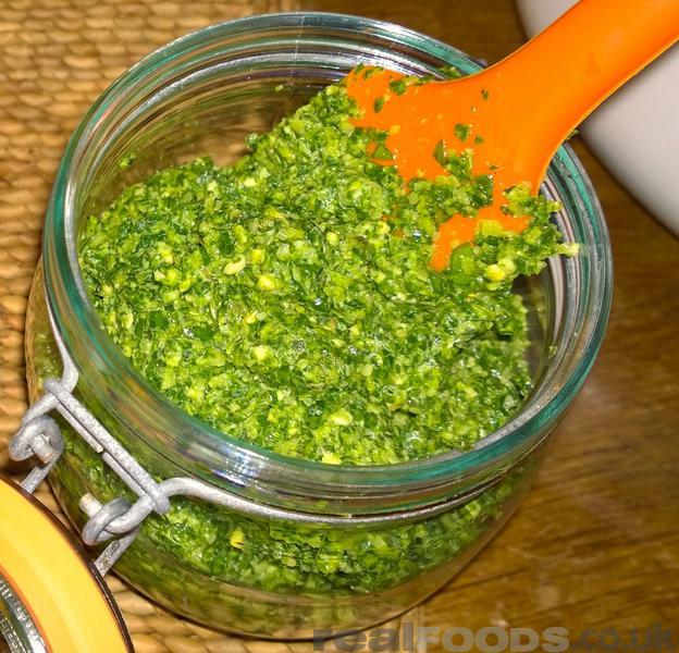 Raw Vegan Wild Garlic Spring Greens Pesto Recipe