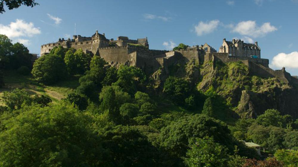 edinburgh castle - visit on St Andrews day